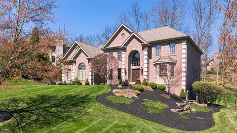 2153 Grandeur Dr, Gibsonia, PA 15044