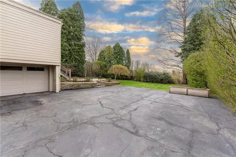 Exterior - 250 Outlook Dr, Pittsburgh, PA 15228 photo 7 of 9