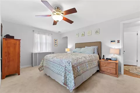 Bedroom - 250 Outlook Dr, Pittsburgh, PA 15228 photo 3 of 10