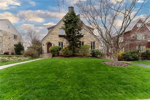 Exterior - 250 Outlook Dr, Pittsburgh, PA 15228 photo 9 of 9