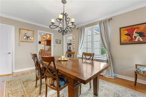 Dining - 250 Outlook Dr, Pittsburgh, PA 15228 photo 2 of 5