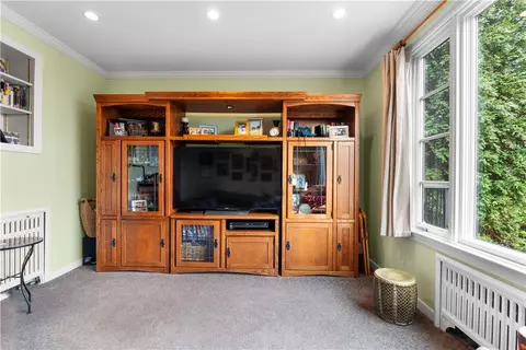 Living - 250 Outlook Dr, Pittsburgh, PA 15228 photo 6 of 6