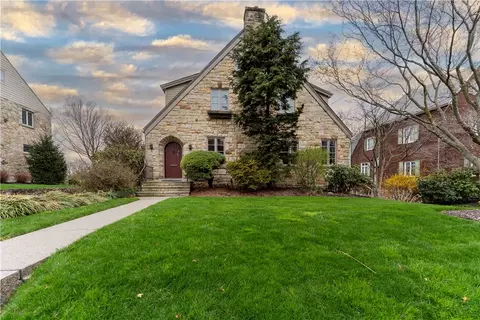 Exterior - 250 Outlook Dr, Pittsburgh, PA 15228 photo 2 of 9
