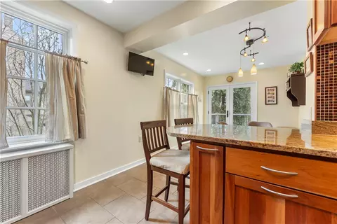 Kitchen - 250 Outlook Dr, Pittsburgh, PA 15228 photo 3 of 3