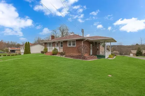 306 Pine Dr, Aliquippa, PA 15001