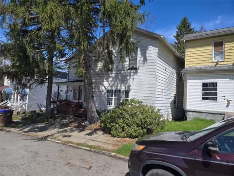501 Fullerton Pl, Sharon, PA 16146