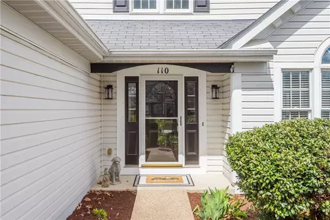 110 Walnut Dr, Eighty Four, PA 15330 photo 3