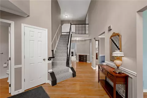 110 Walnut Dr, Eighty Four, PA 15330 photo 5