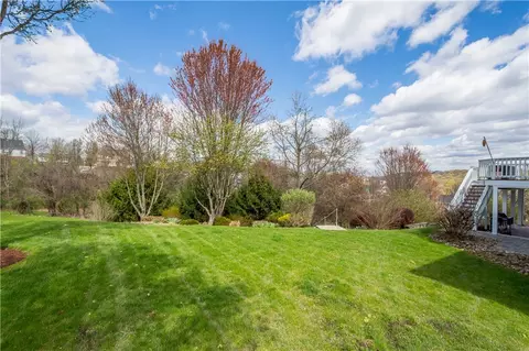110 Walnut Dr, Eighty Four, PA 15330 photo 44