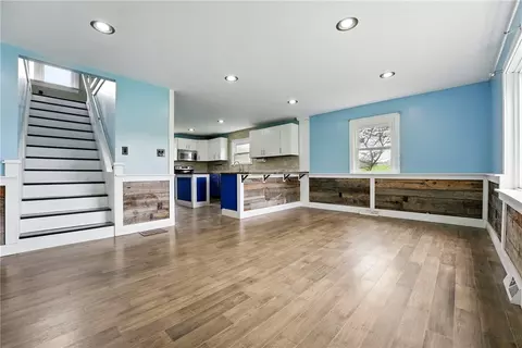 Living - 164 Burrows Rd, West Middlesex, PA 16159 photo 4 of 5