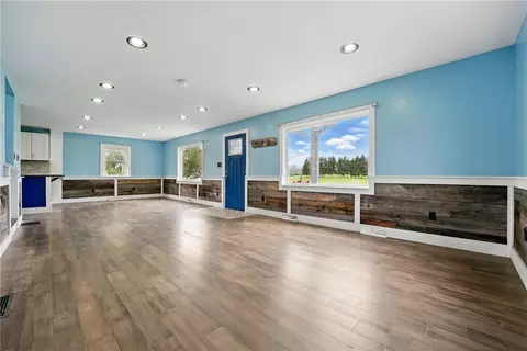 Living - 164 Burrows Rd, West Middlesex, PA 16159 photo 2 of 5
