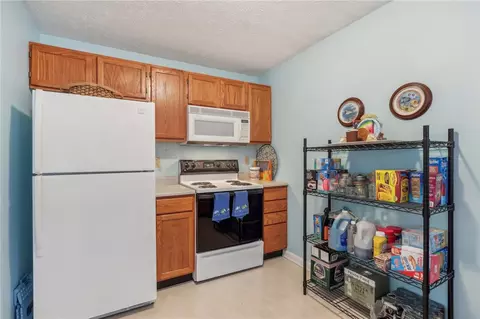 Kitchen - 509 Jackson Dr, Apollo, PA 15613 photo 5 of 5