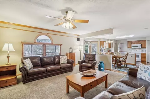 Living - 509 Jackson Dr, Apollo, PA 15613 photo 6 of 7