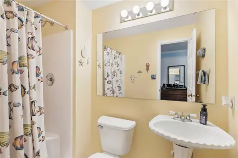 Bath - 509 Jackson Dr, Apollo, PA 15613 photo 3 of 4