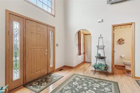 Entry Way - 509 Jackson Dr, Apollo, PA 15613 photo 2 of 7