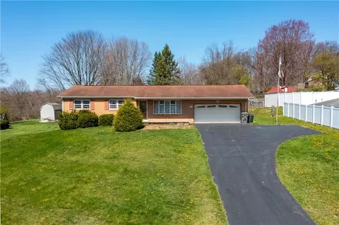 121 Patricia Dr, Beaver Falls, PA 15010