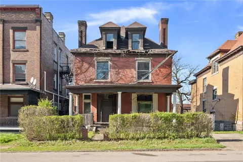 555 E 9th Ave, Homestead, PA 15120