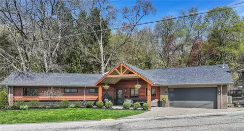 790 7th St, Beaver, PA 15009