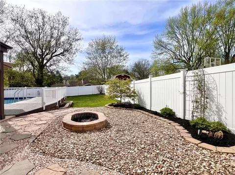 17 Barri Dr, Irwin, PA 15642 photo 35