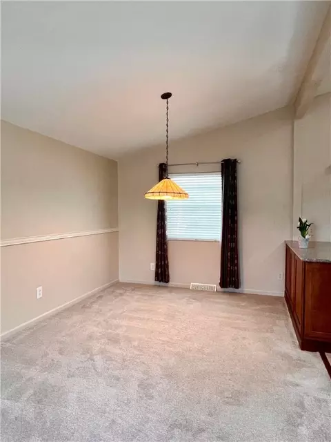 17 Barri Dr, Irwin, PA 15642 photo 17