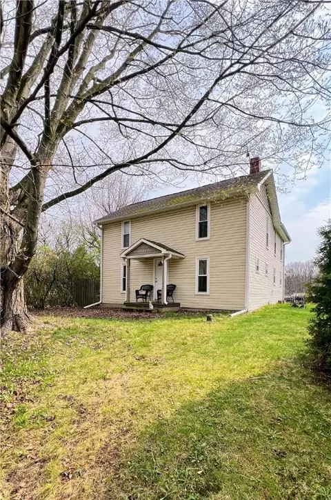 1596 W Main Street Ext, Grove City, PA 16127