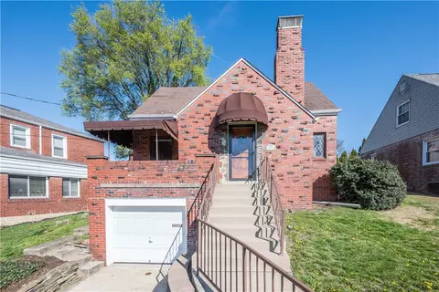 4004 Cloverlea St, Pittsburgh, PA 15227