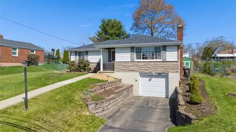 951 Rosalind Rd, Pittsburgh, PA 15237