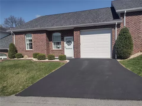 508 Melina Dr, Lower Burrell, PA 15068