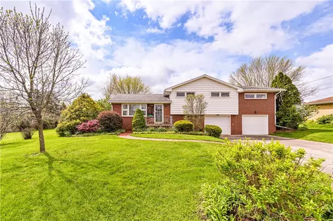 107 Wyndfield Dr, Mount Pleasant, PA 15666