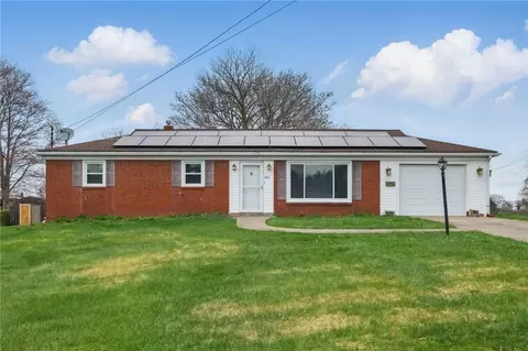 5204 Webb St, Aliquippa, PA 15001