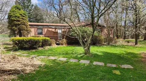 3741 Windover Rd, Murrysville, PA 15668