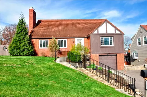 326 3rd St, Mcdonald, PA 15057