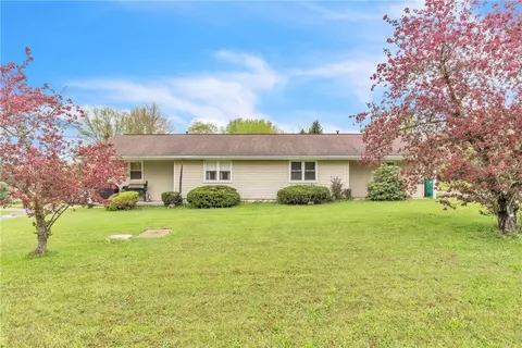326-328 Mohawk School Rd, New Castle, PA 16102
