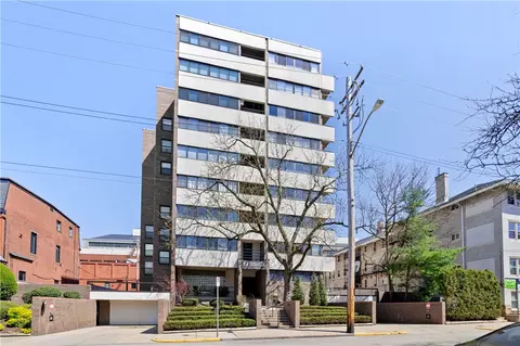 333 S Highland Ave #204, Pittsburgh, PA 15206