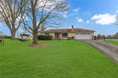 131 Porter Ln, Rochester, PA 15074