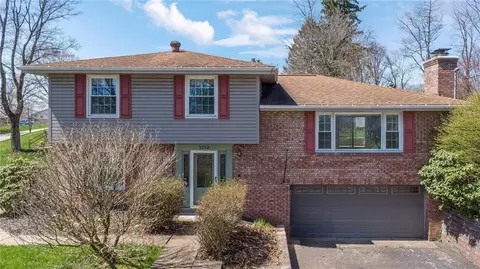 3352 Evergreen Dr, Murrysville, PA 15668