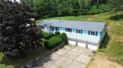 81 Hickory Hill Ln, Youngsville, PA 16371