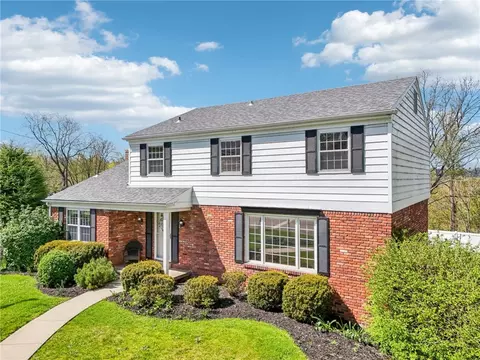 193 Penhurst Dr, Pittsburgh, PA 15235