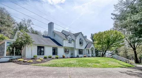 121 Shadow Rdg, Pittsburgh, PA 15238