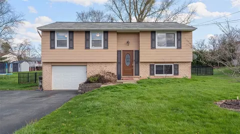 127 Bainbridge Dr, Aliquippa, PA 15001