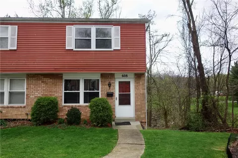 608 Hickory Cir, Canonsburg, PA 15317