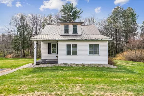 5216 Dark Shade Dr, Cairnbrook, PA 15924