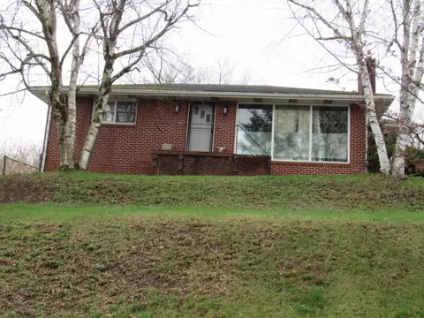 544 Longvue Dr, New Kensington, PA 15068