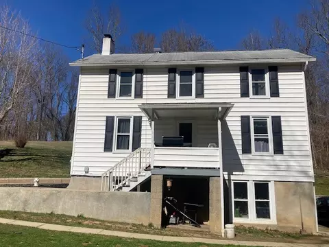 307 Van Meter Rd, Rostraver, PA 15012