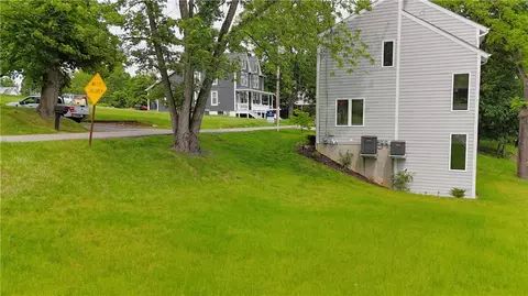 Exterior - 3960 Parkview Ln, Allison Park, PA 15101 photo 2 of 3