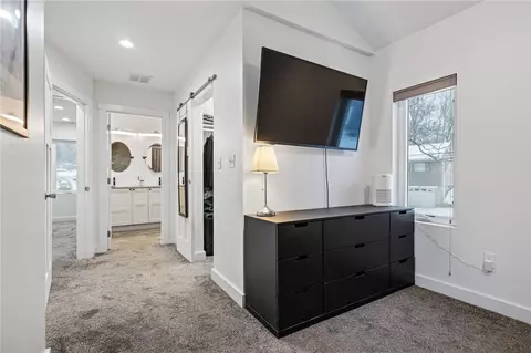 Entry Way - 3960 Parkview Ln, Allison Park, PA 15101 photo 6 of 6
