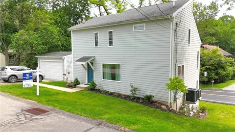 3960 Parkview Ln, Allison Park, PA 15101