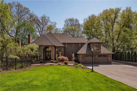 850 12th St, Oakmont, PA 15139