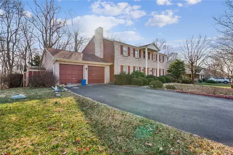 612 Westshire Dr, Greensburg, PA 15601