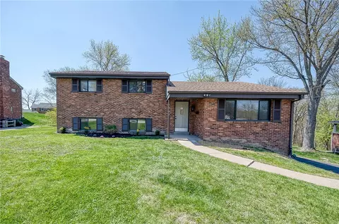 1367 Foxwood Dr, Monroeville, PA 15146